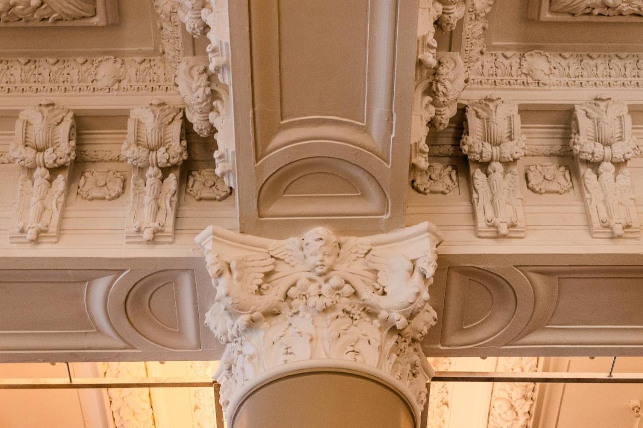 Hotel Birks Montréal Exterior foto A corbel